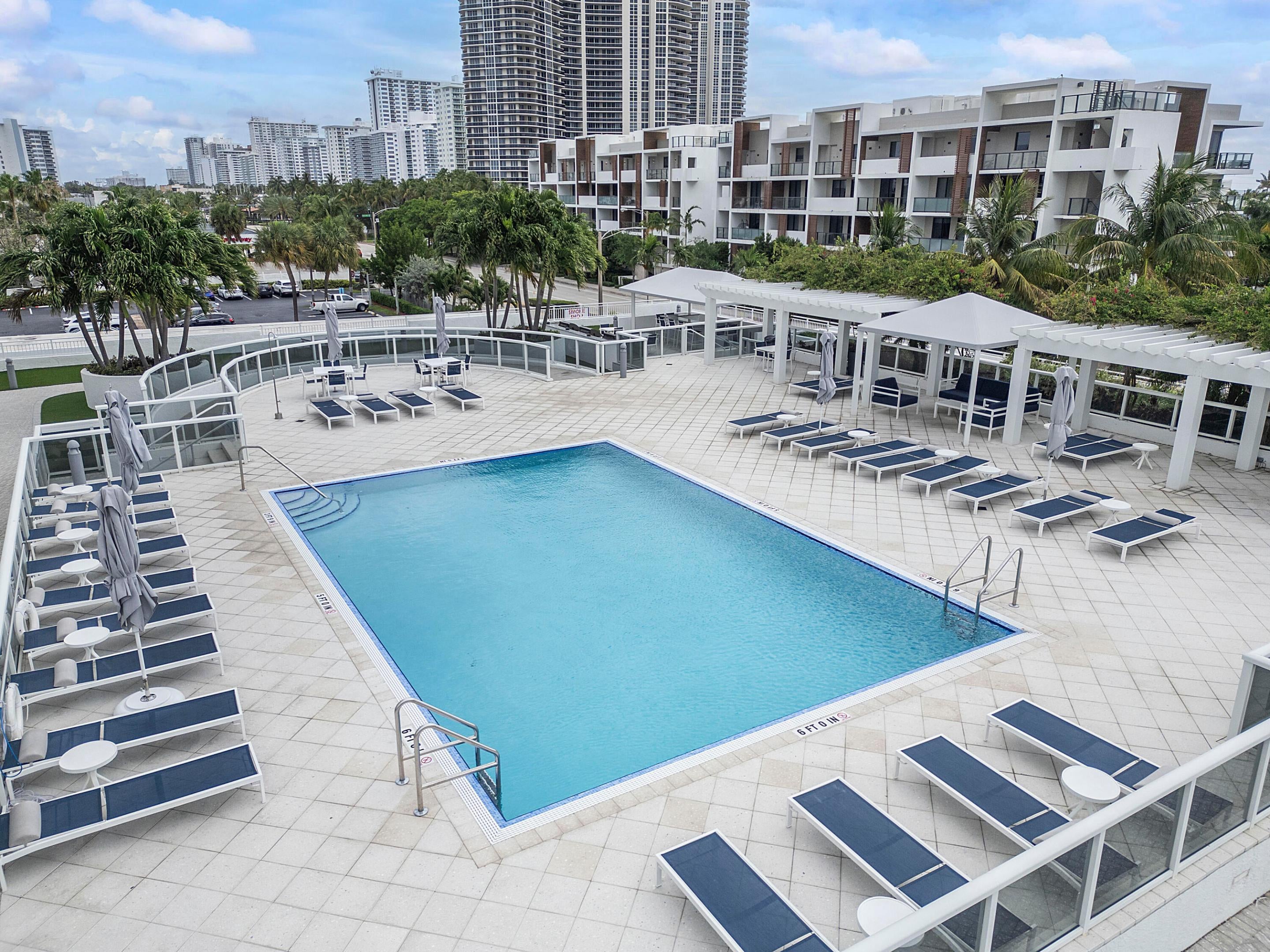 3015 N Ocean Boulevard 17B
