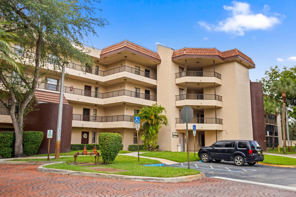 Photo of 10401 W Broward Boulevard #209, Plantation, FL 33324 (MLS # B26030349)