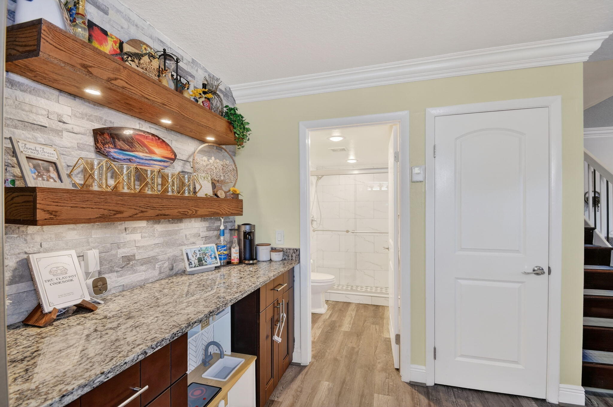 SHERWOOD LAKES - Residential