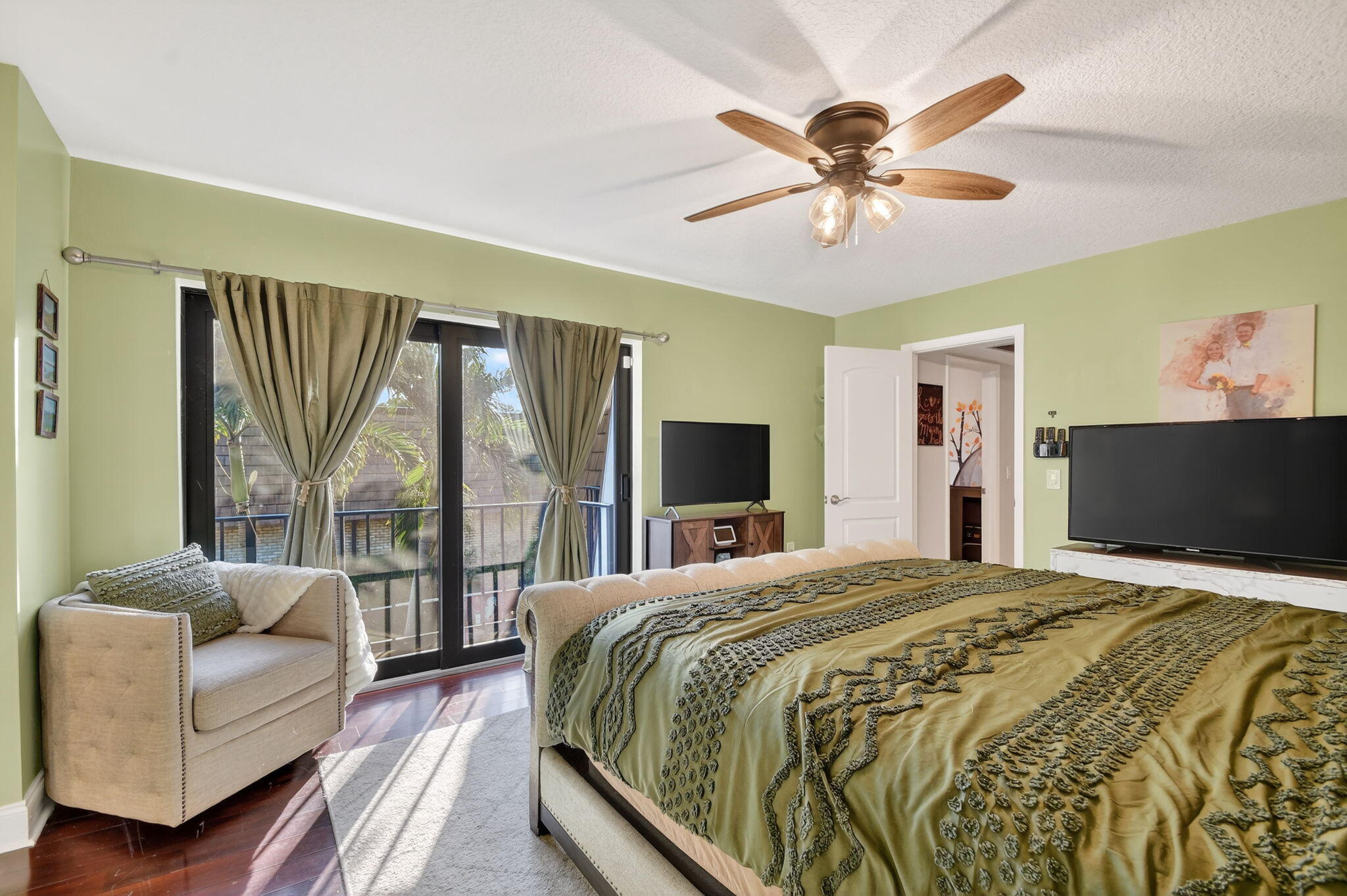 SHERWOOD LAKES - Residential