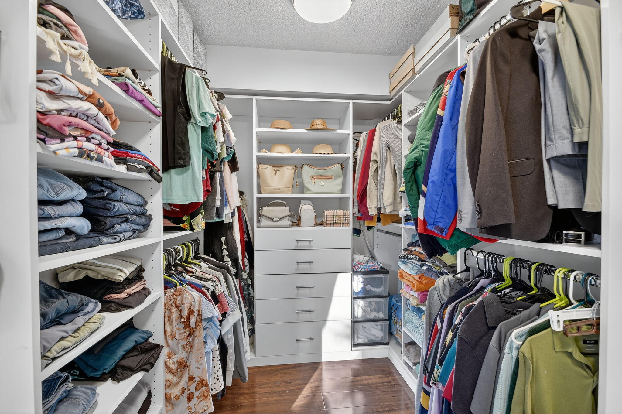 SHERWOOD LAKES - Residential