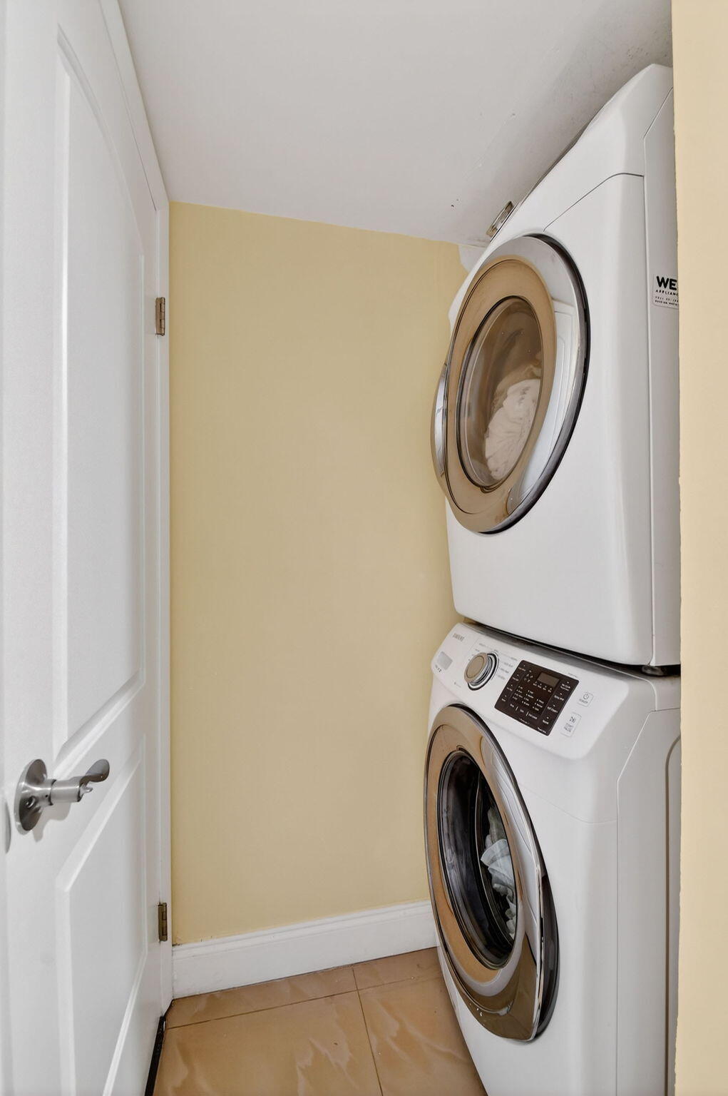 SHERWOOD LAKES - Residential