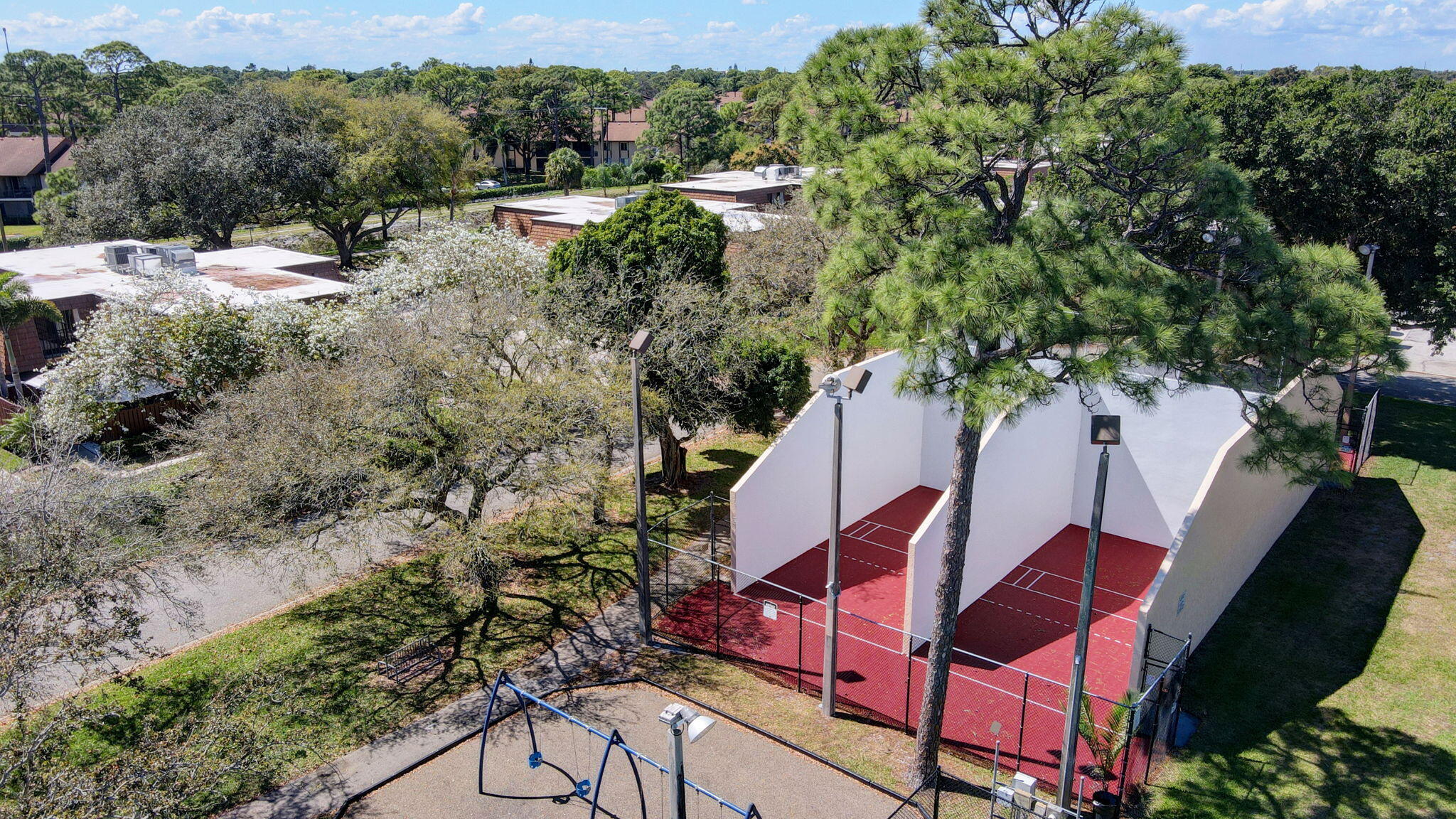 SHERWOOD LAKES - Residential