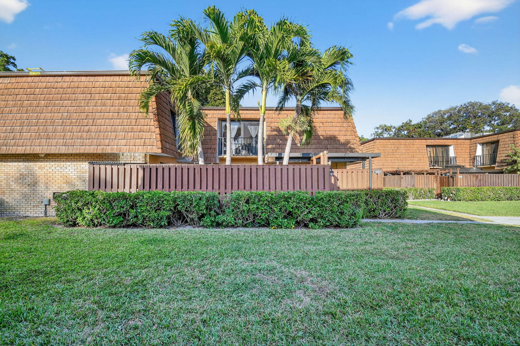 SHERWOOD LAKES - Residential