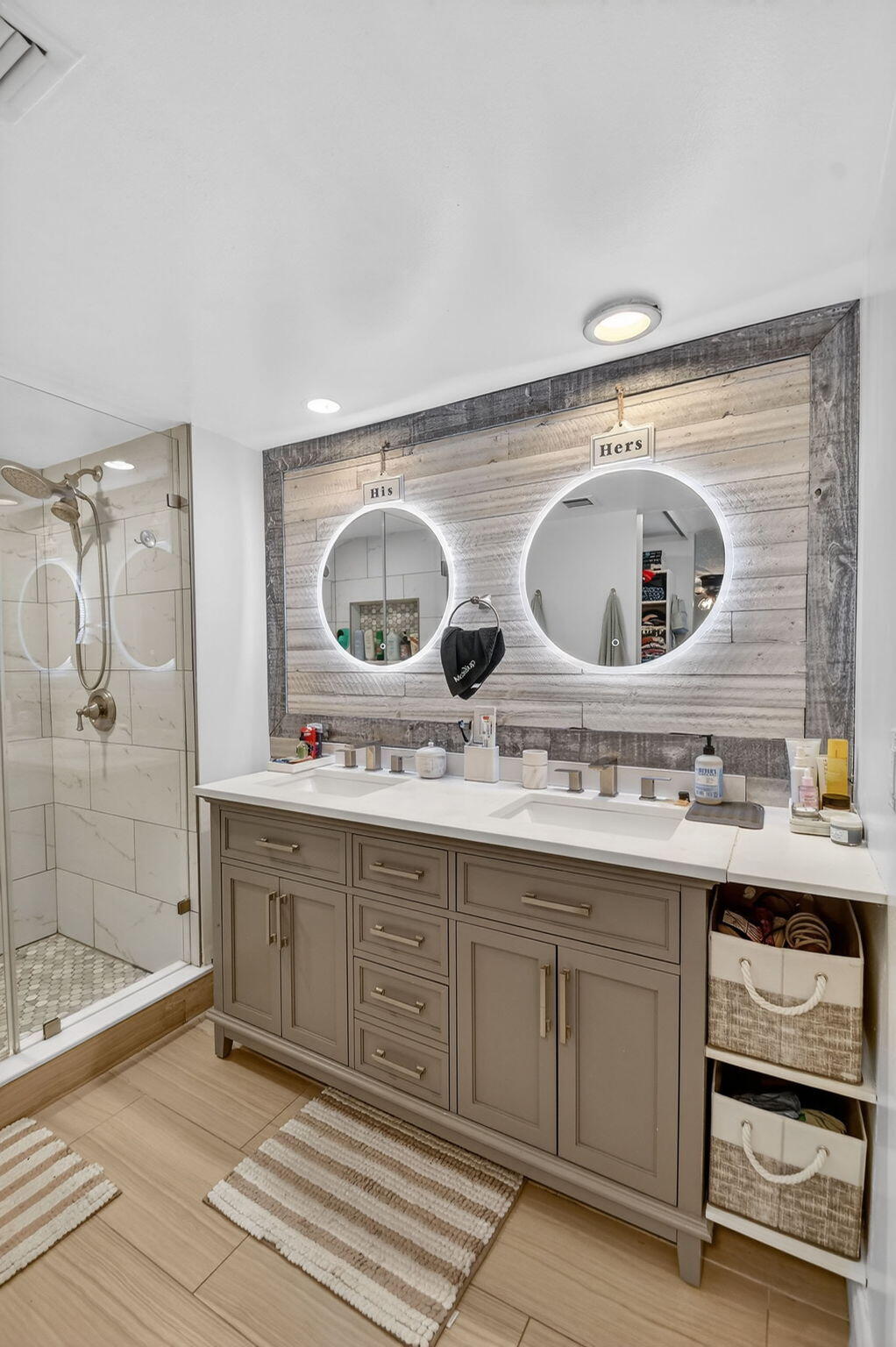 SHERWOOD LAKES - Residential