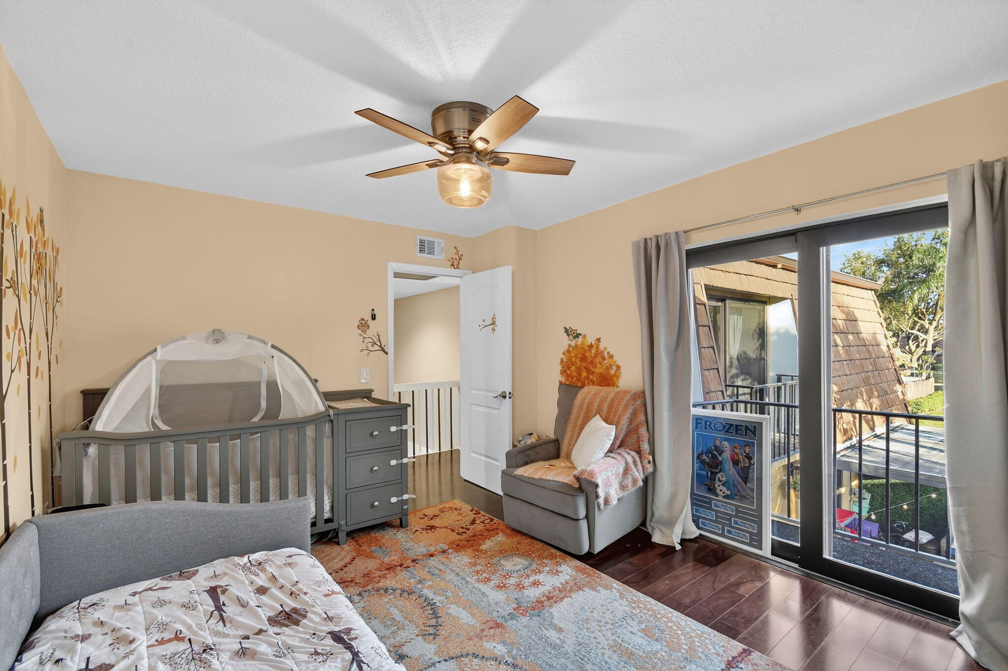 SHERWOOD LAKES - Residential