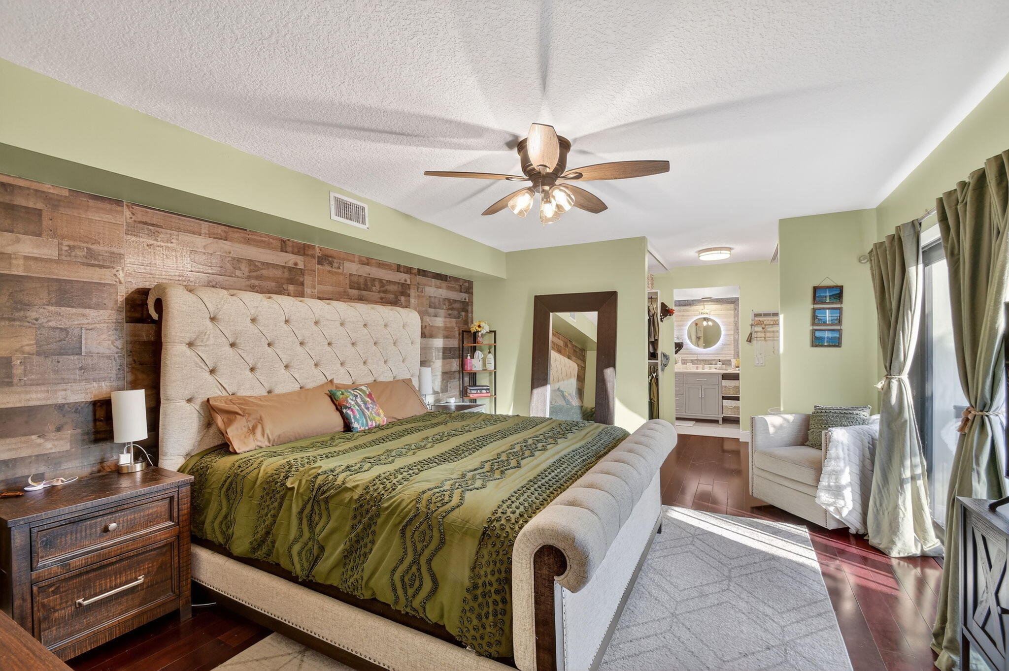 SHERWOOD LAKES - Residential