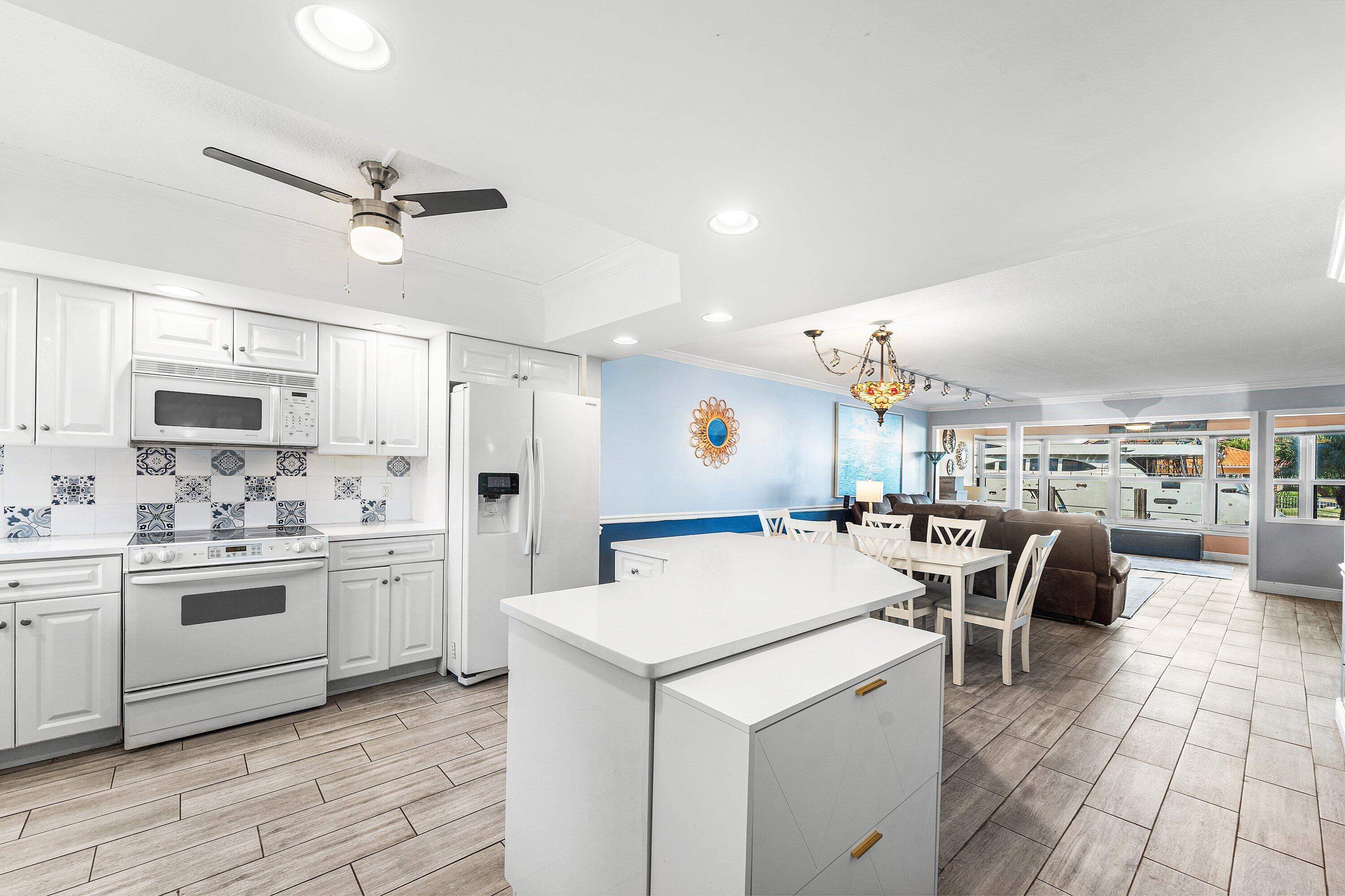 HERITAGE LANDINGS CONDO - Residential