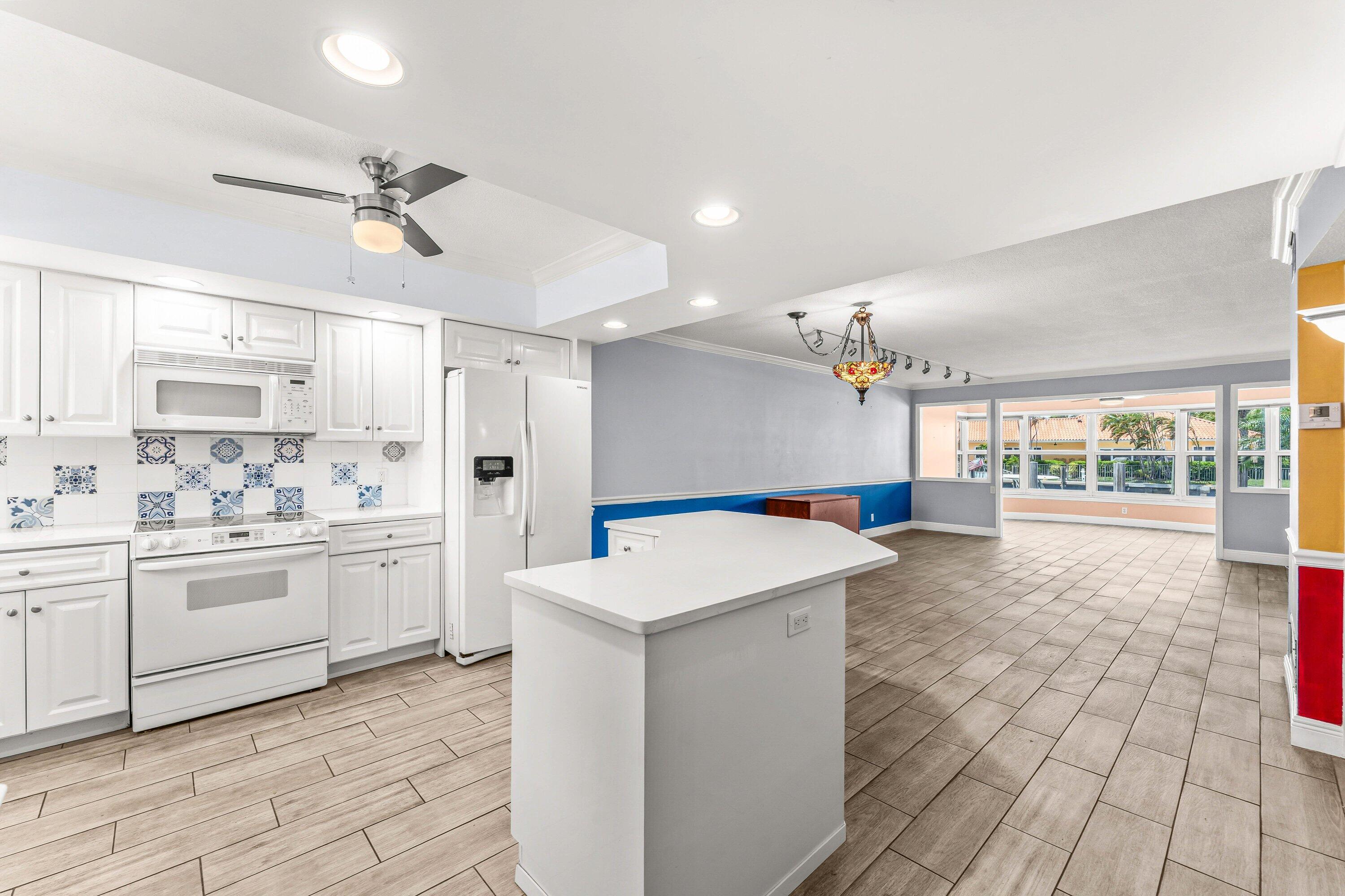 HERITAGE LANDINGS CONDO - Residential