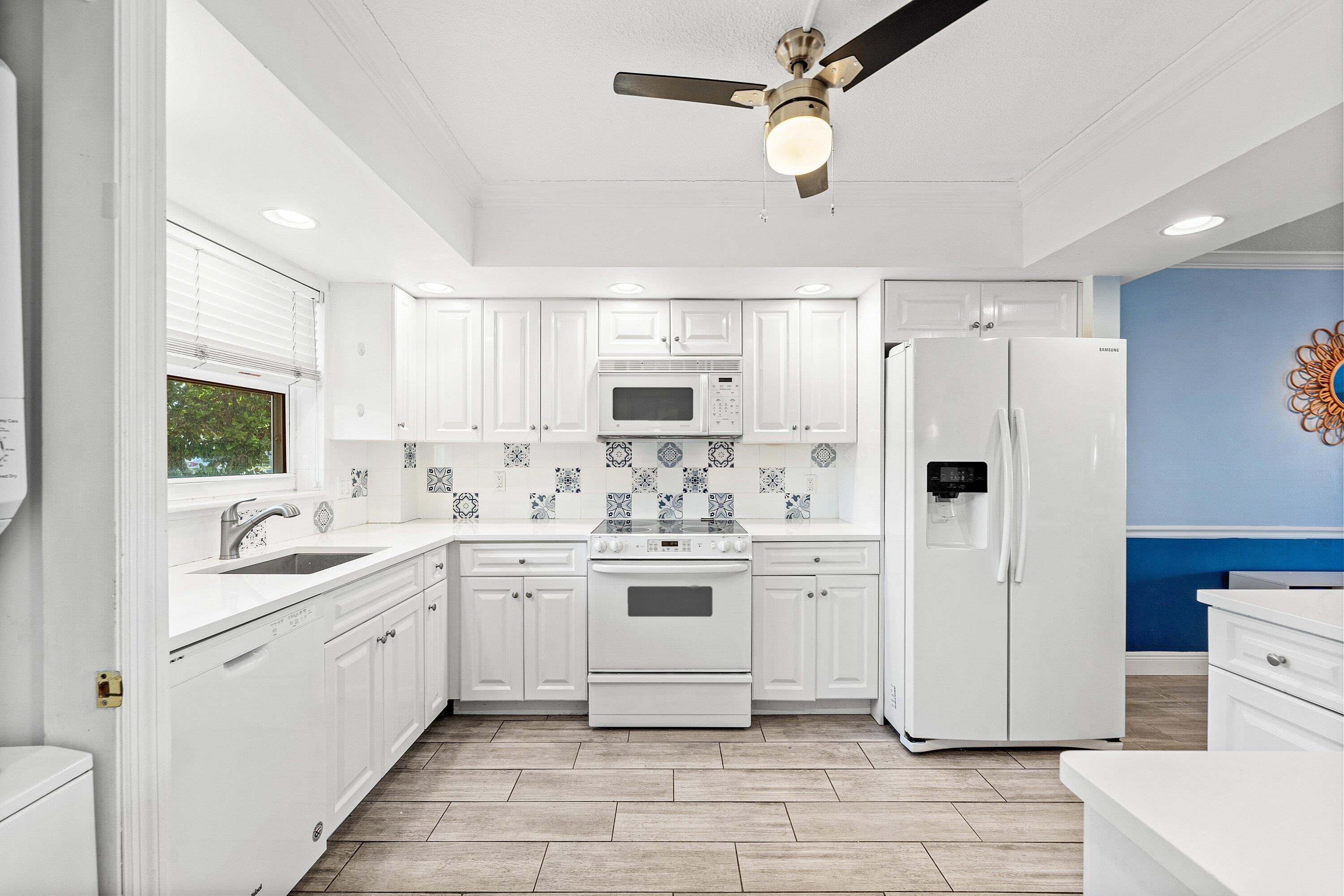 HERITAGE LANDINGS CONDO - Residential