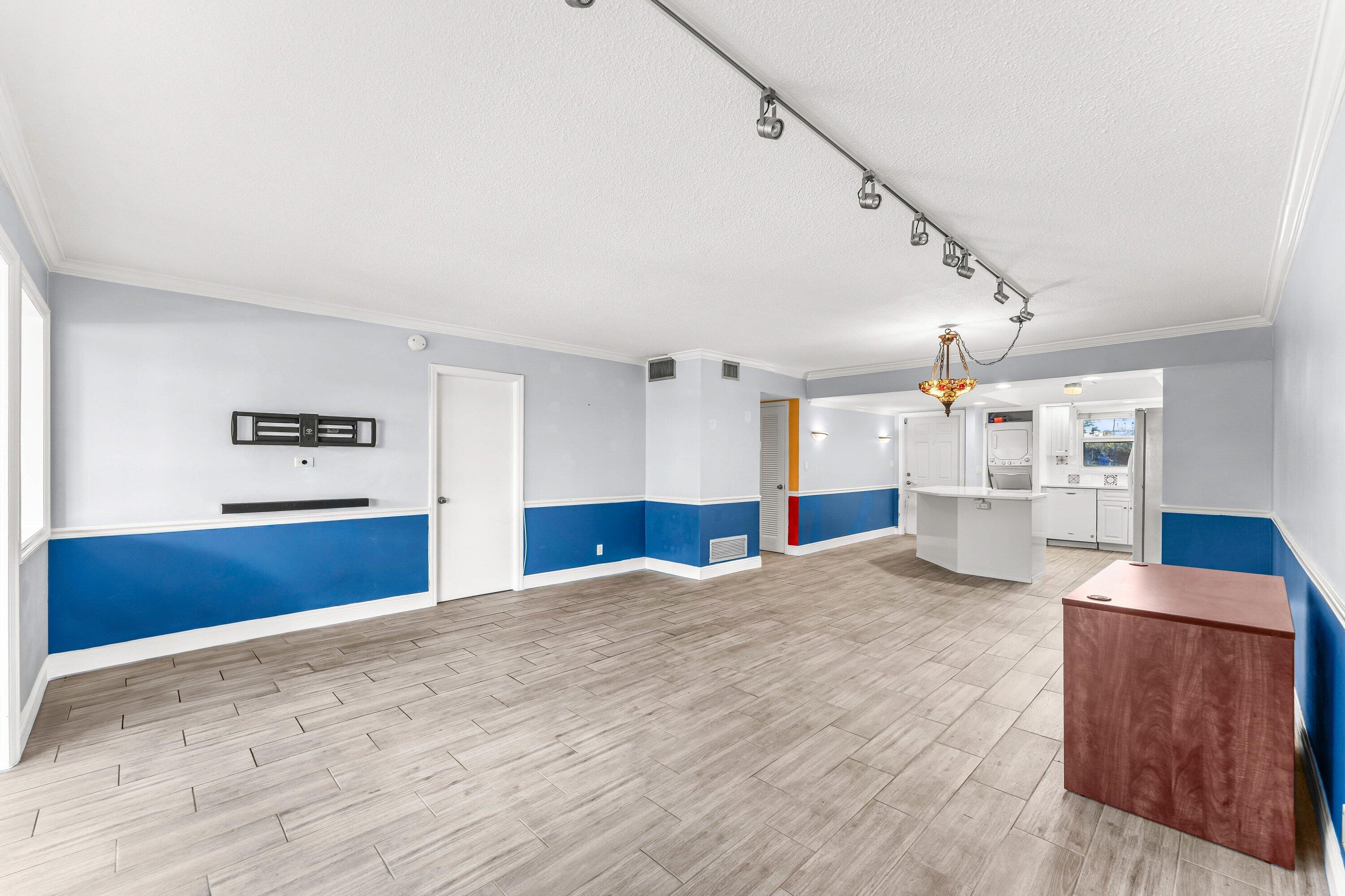 HERITAGE LANDINGS CONDO - Residential