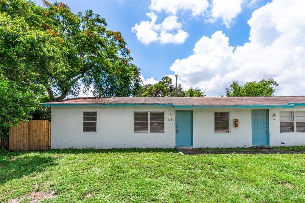 Photo of 4758 Gulfstream Road, Lake Worth, FL 33460 (MLS # R11096848)