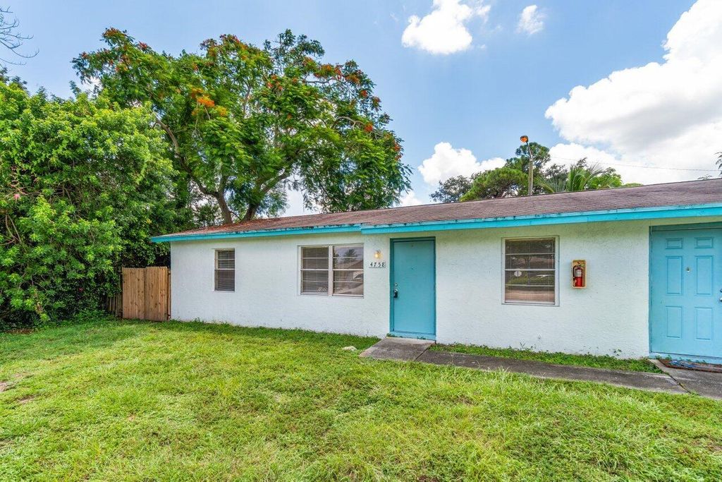 Photo of 4758 Gulfstream Road, Lake Worth, FL 33460 (MLS # R11096848)