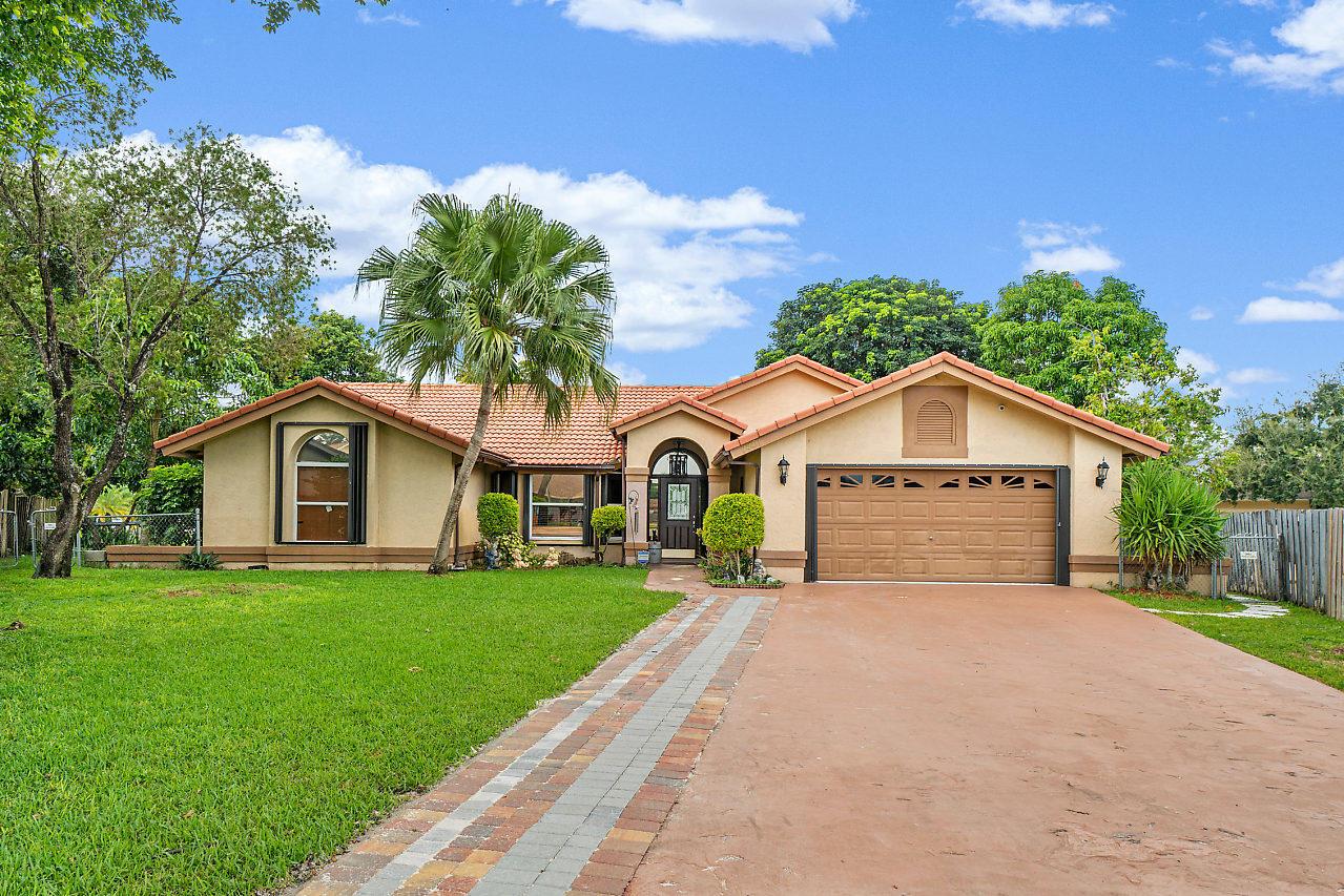 SOUTH SHORE 3 OF WELLINGT - Residential Lease