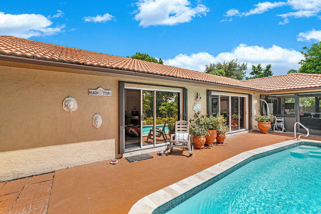 SOUTH SHORE 3 OF WELLINGT - Residential Lease