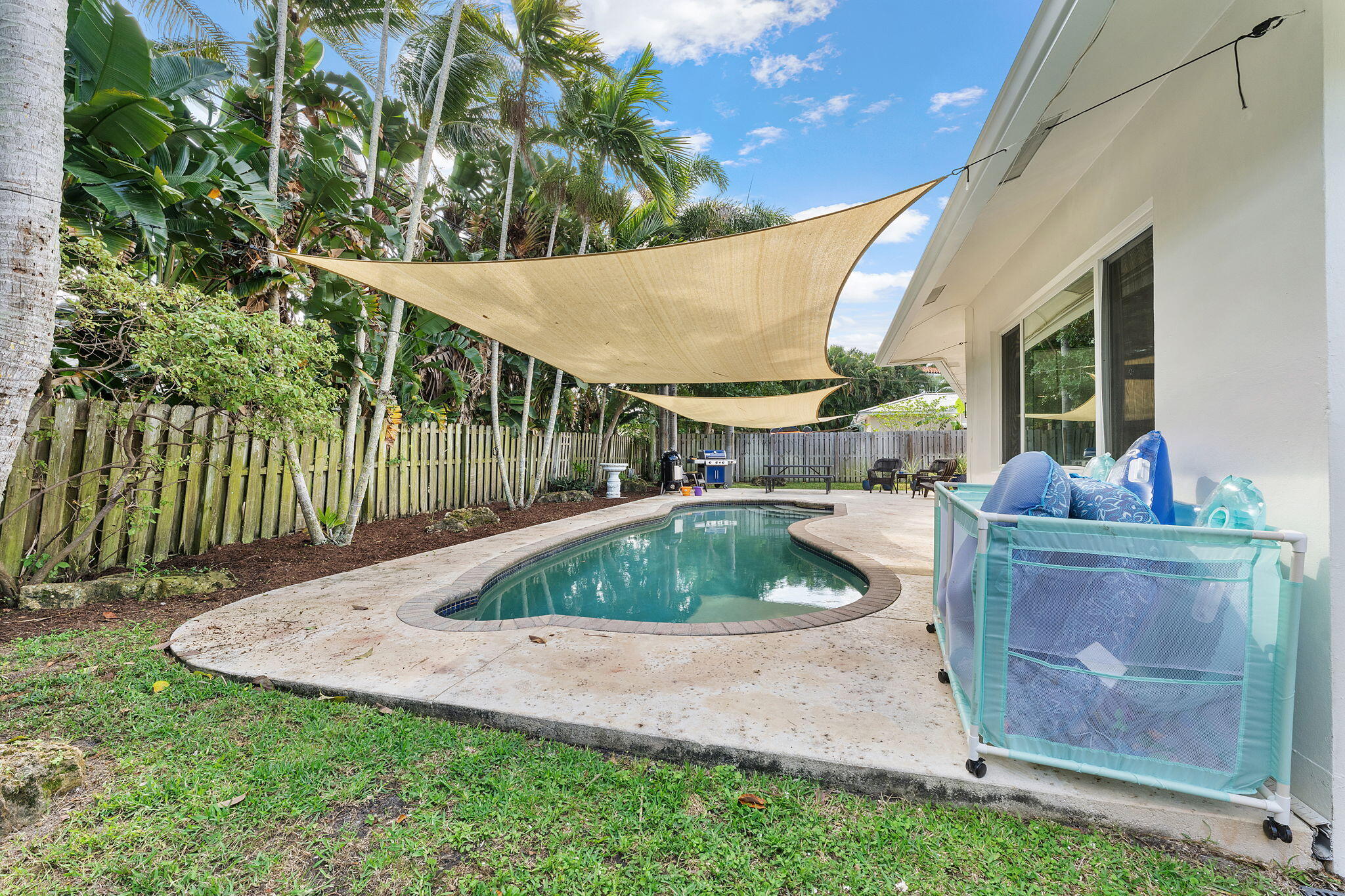 TUNISON PALMS SEC 1 - Residential