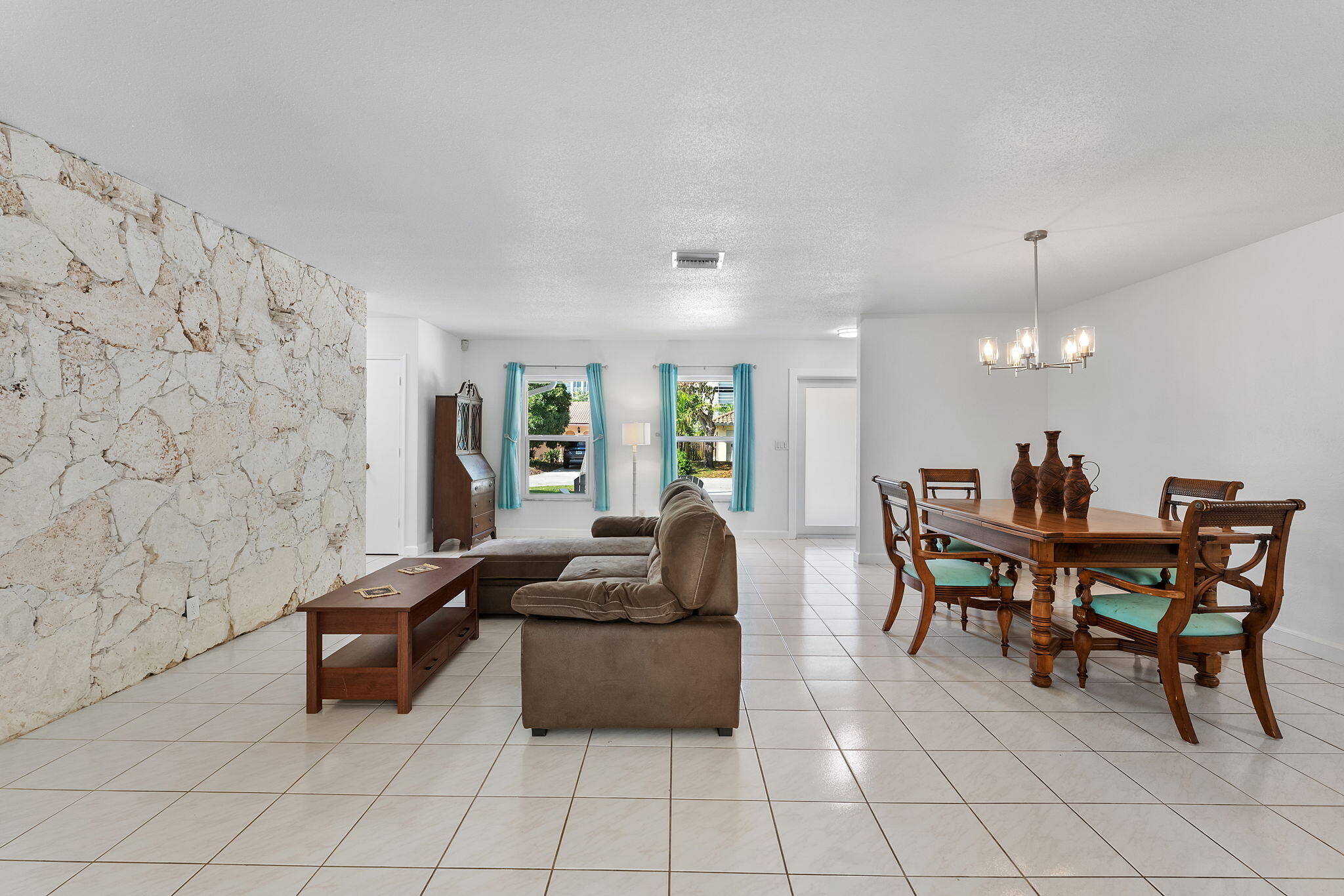 TUNISON PALMS SEC 1 - Residential