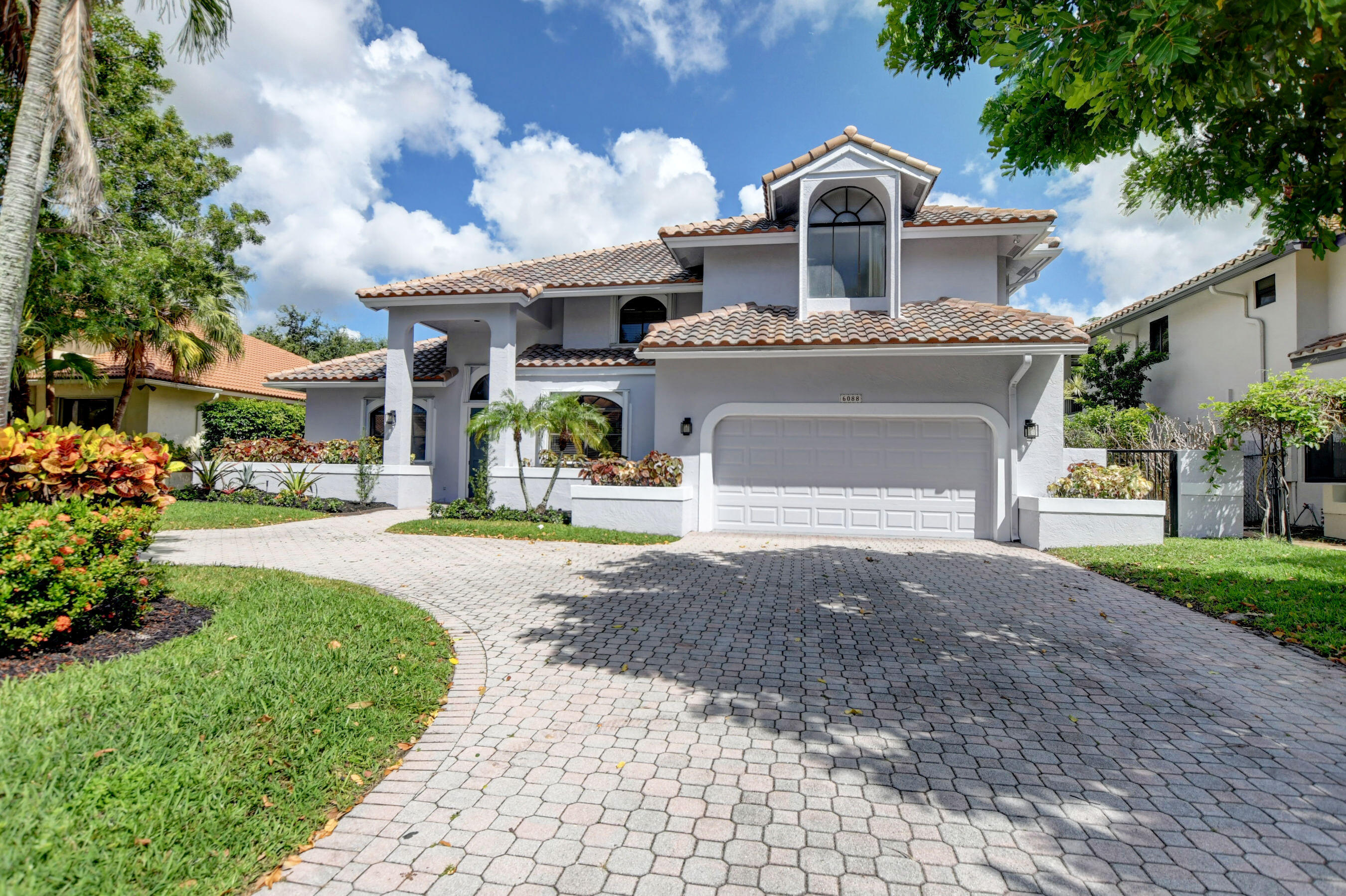 6088 Vista Linda Lane