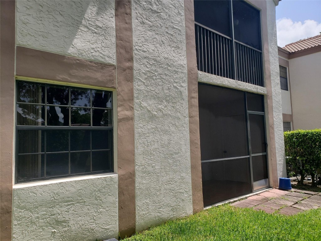 GRENADIER TRACE - Residential