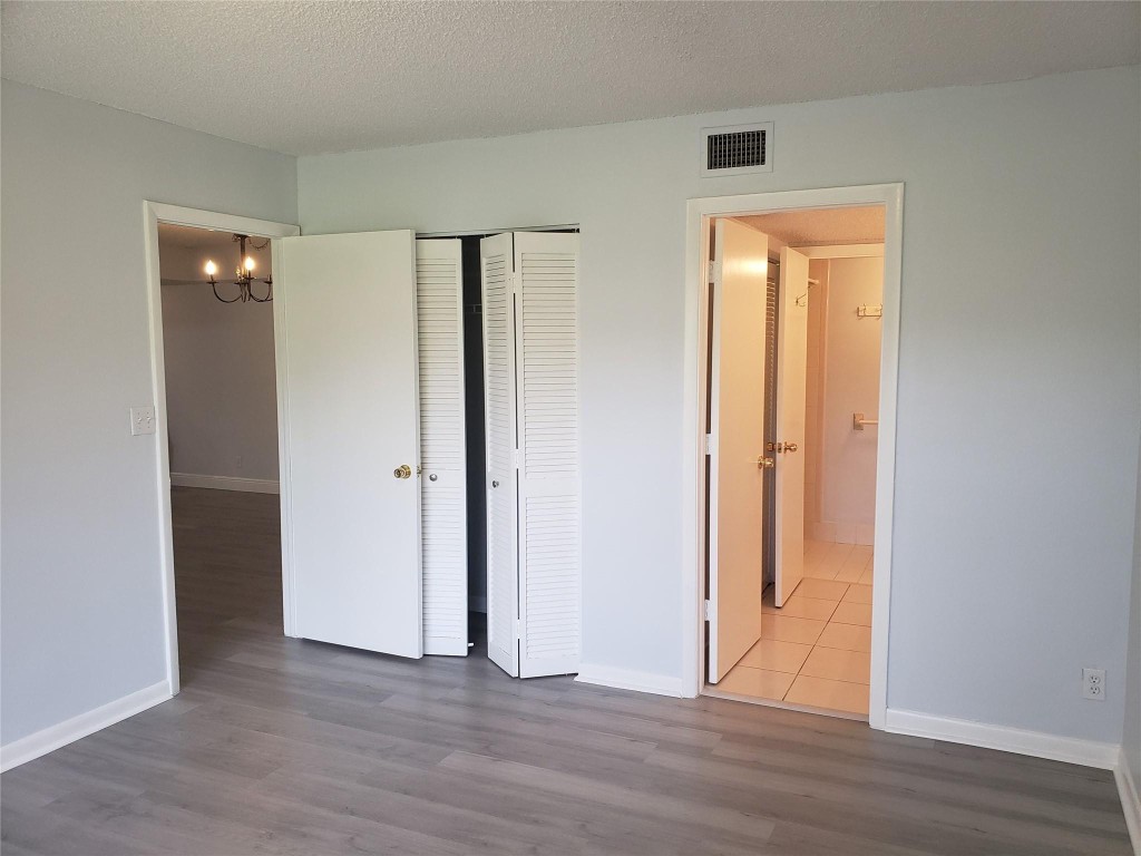 GRENADIER TRACE - Residential