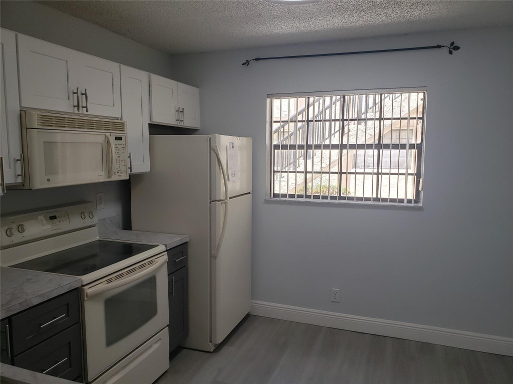 GRENADIER TRACE - Residential