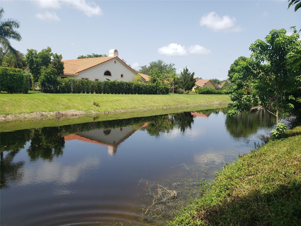 GRENADIER TRACE - Residential