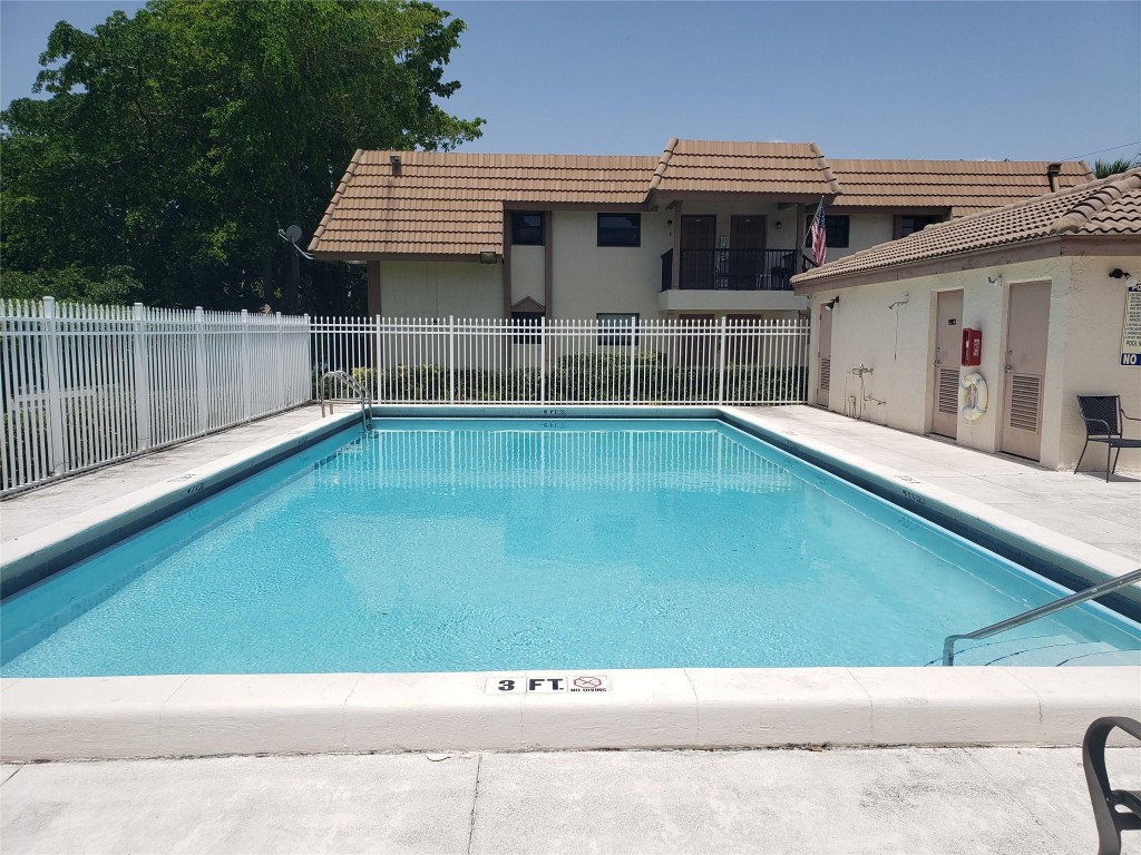 GRENADIER TRACE - Residential