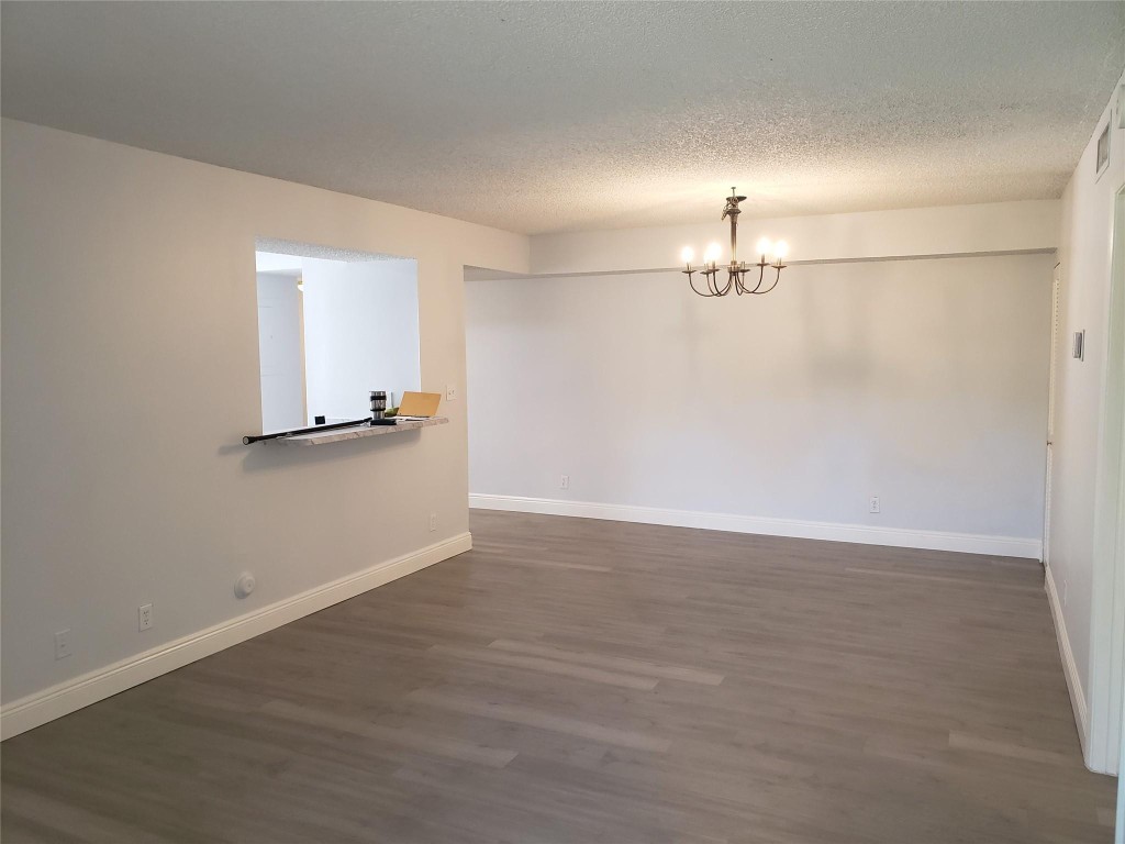 GRENADIER TRACE - Residential