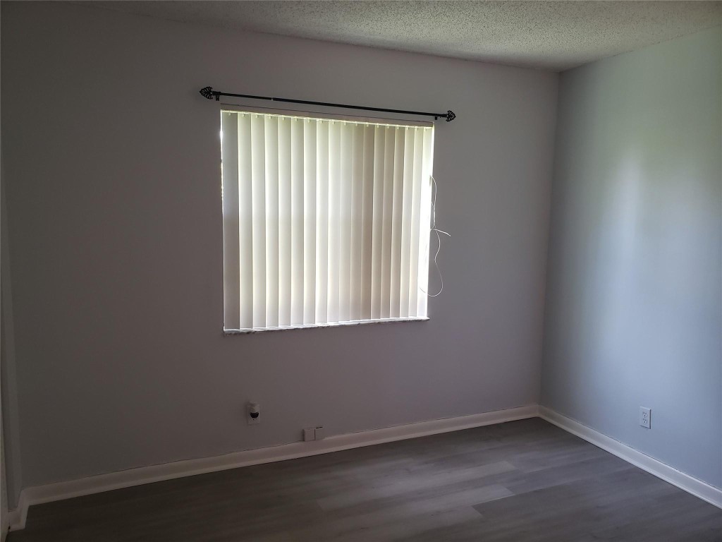 GRENADIER TRACE - Residential