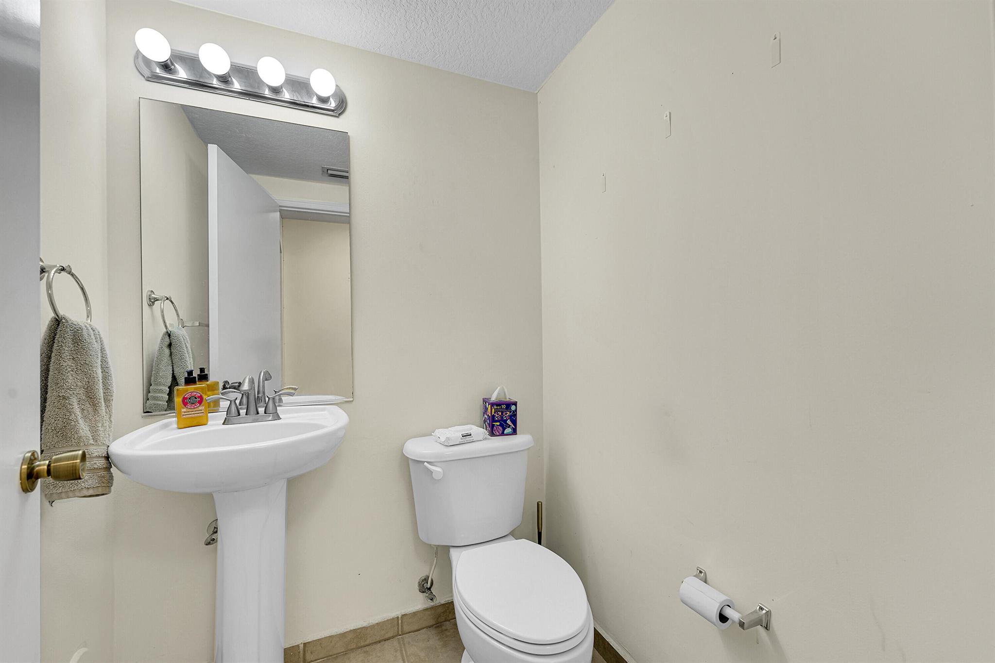 4972 Leeward Lane 3905