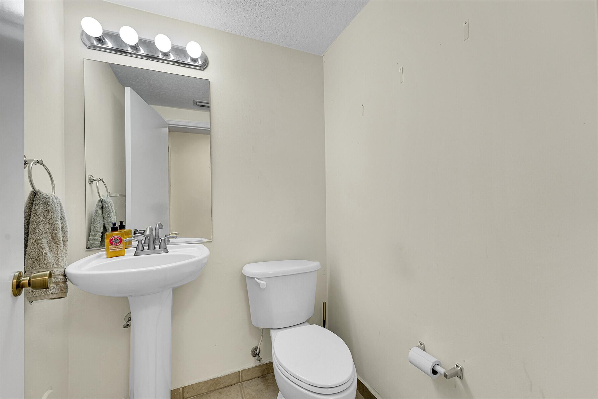 4972 Leeward Lane 3905