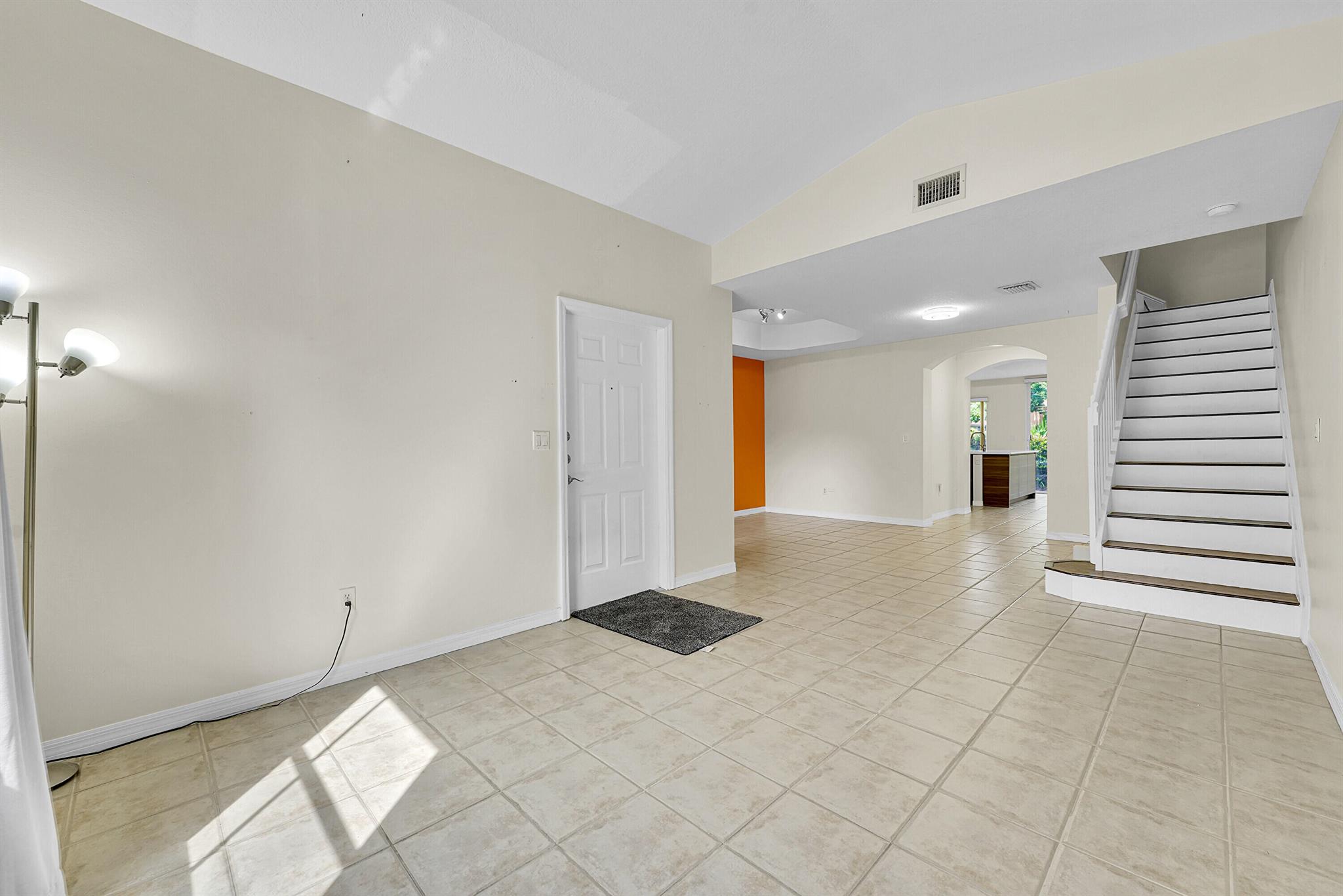 View photos, virtual tours, details... 4972 Leeward Lane 3905