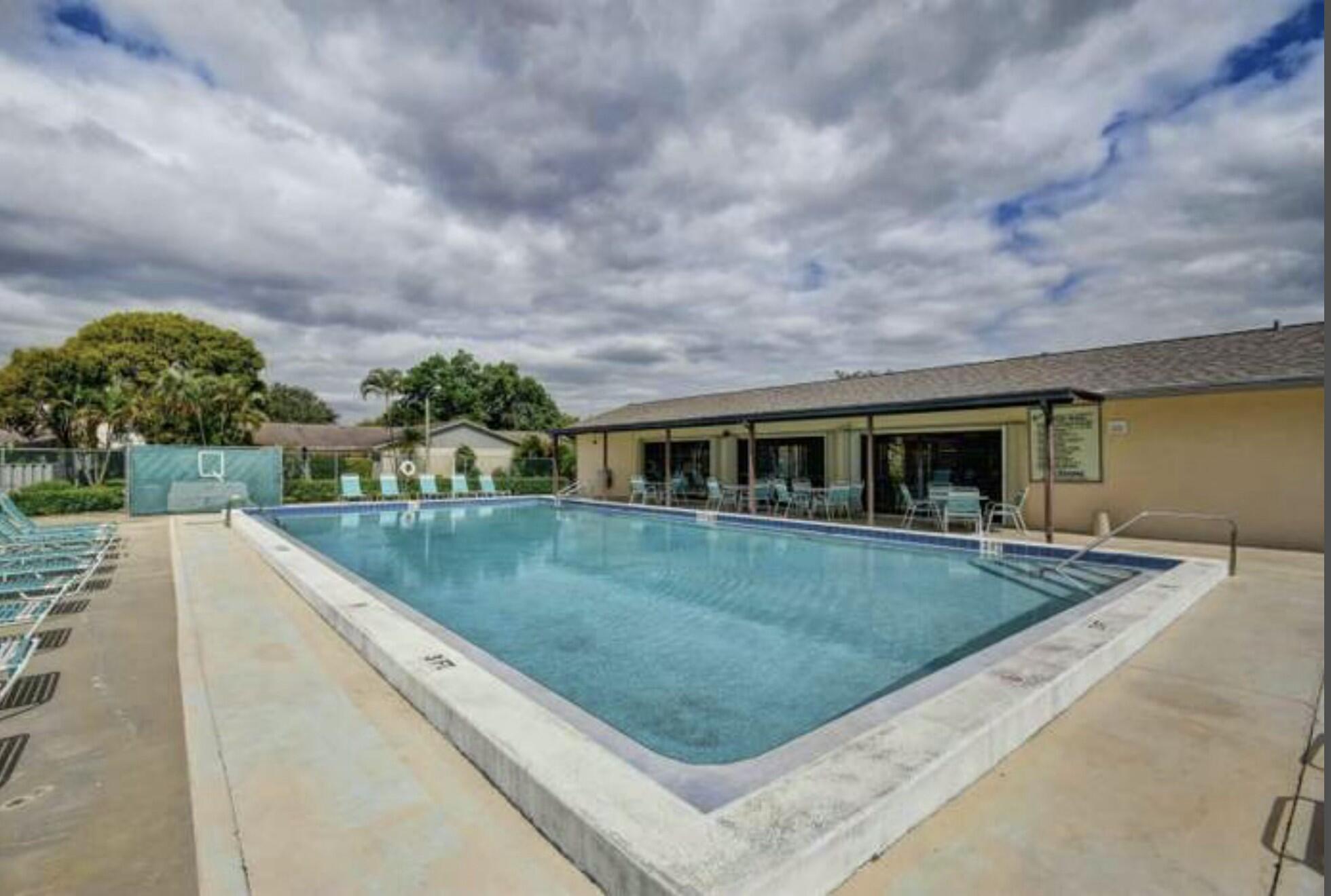 QUADRILLE - Residential