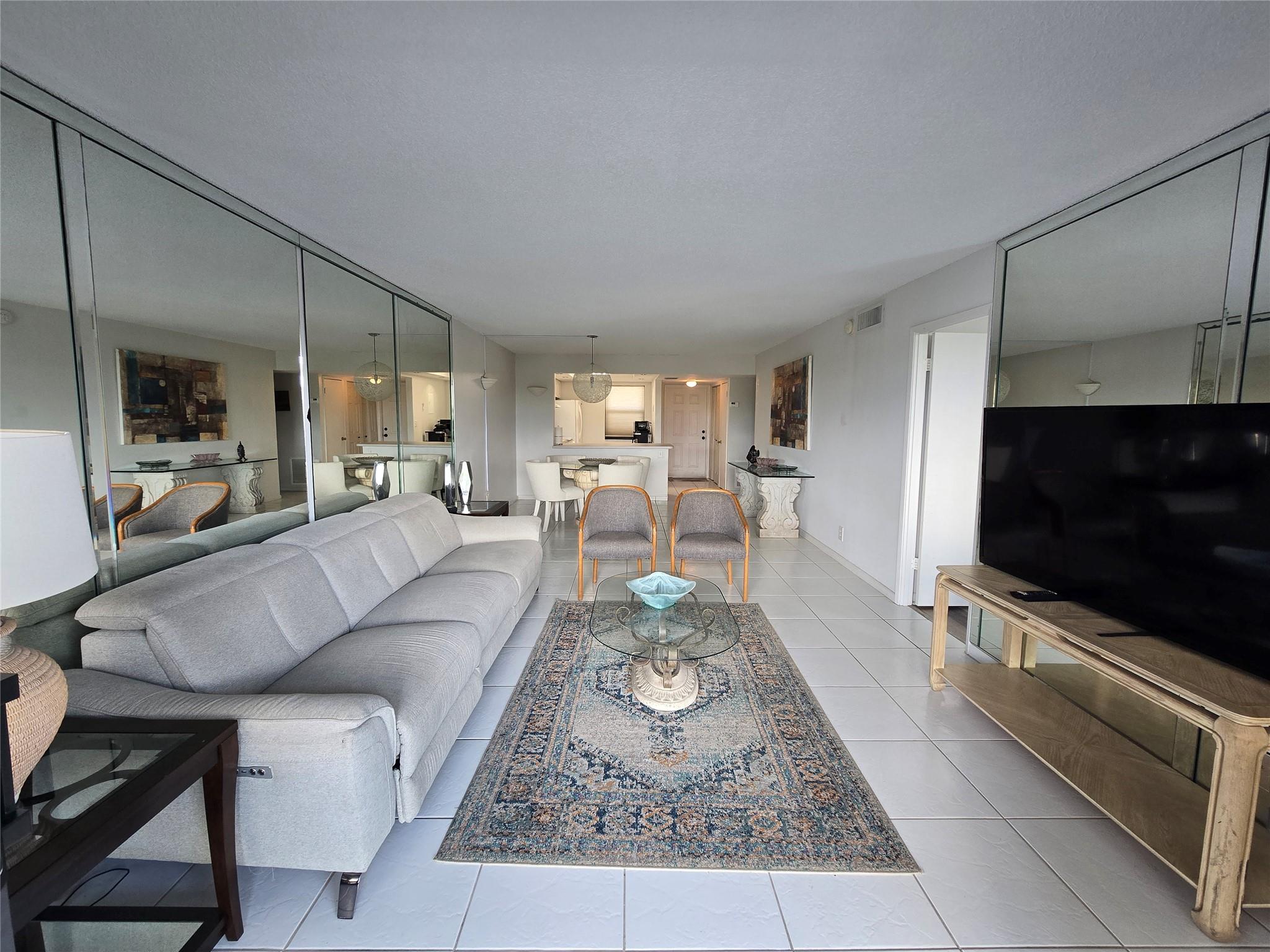 1401 N Riverside Dr 705