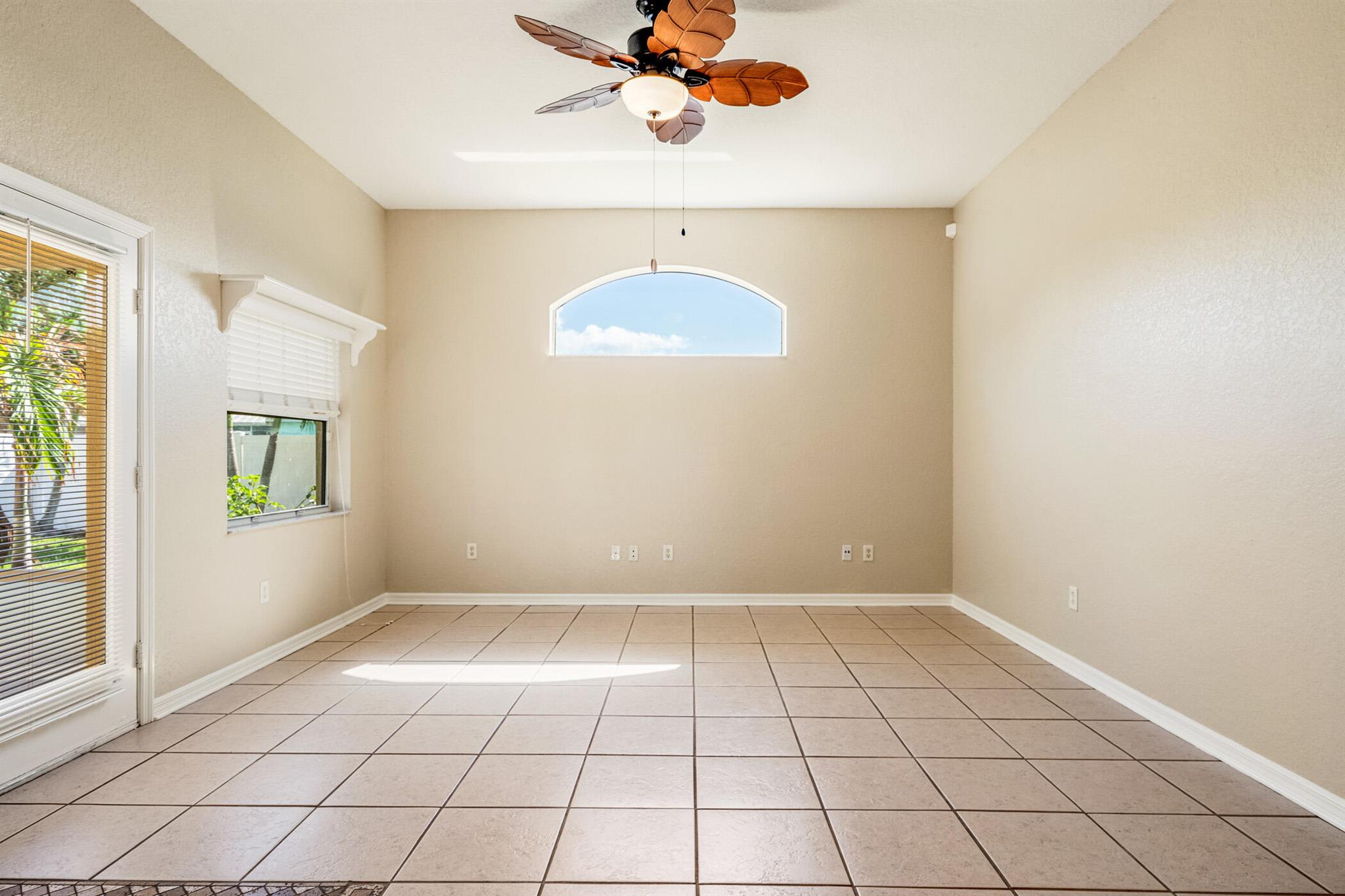 BEACHCOMBER PHASE I - Residential