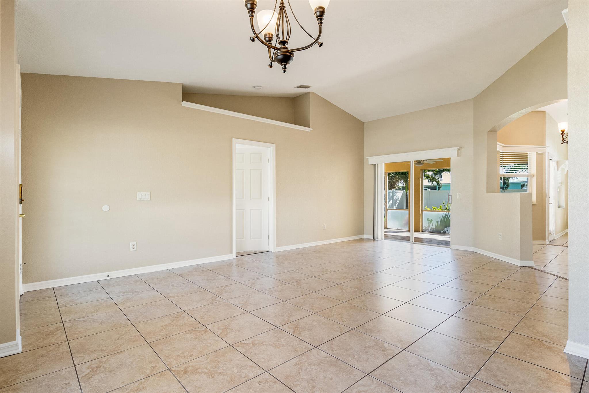 BEACHCOMBER PHASE I - Residential