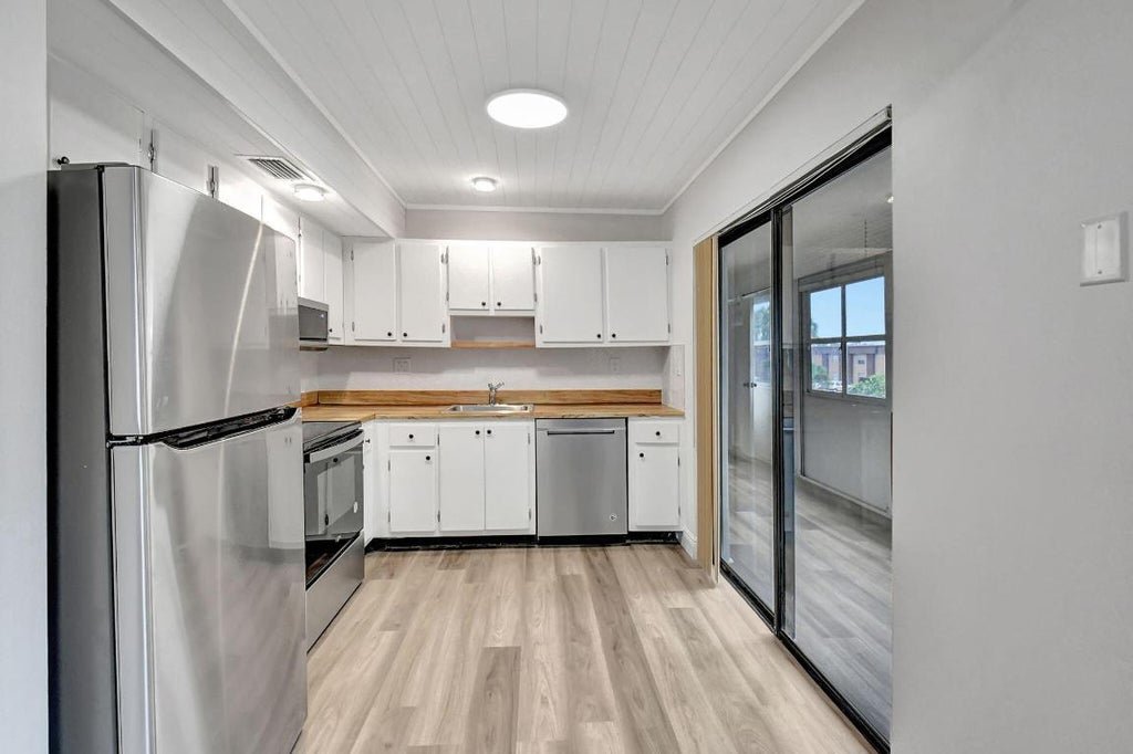 Photo of 567 Piedmont L, Delray Beach, FL 33484 (MLS # R10996439)