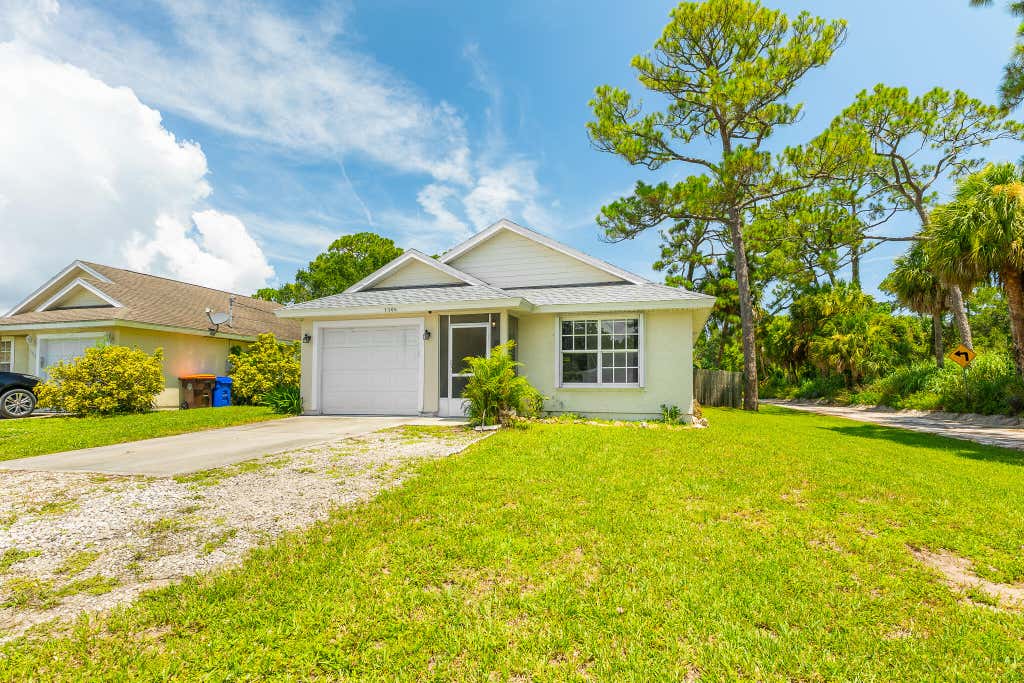 Photo of 3506 3rd Street, Vero Beach, FL 32968 (MLS # B26056770)