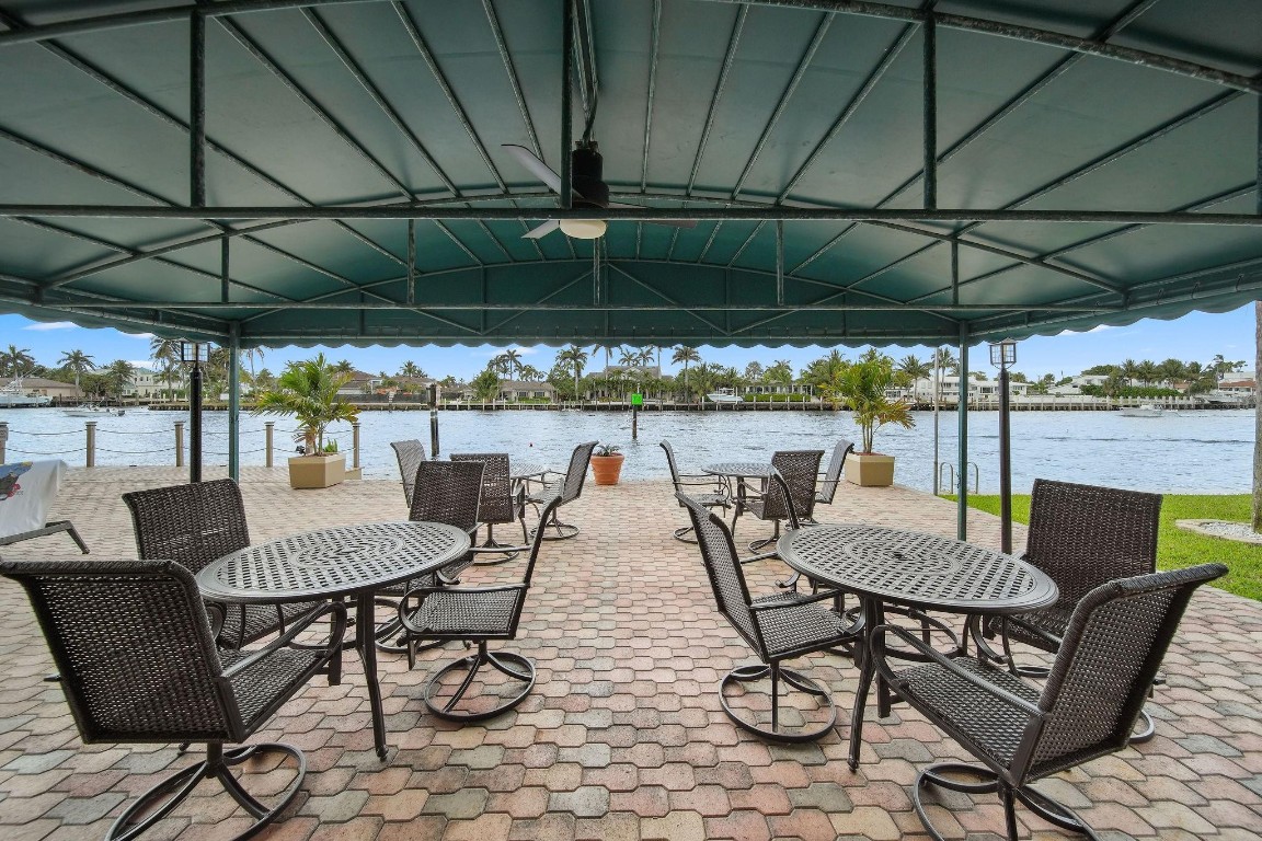 waters edge condo - Residential