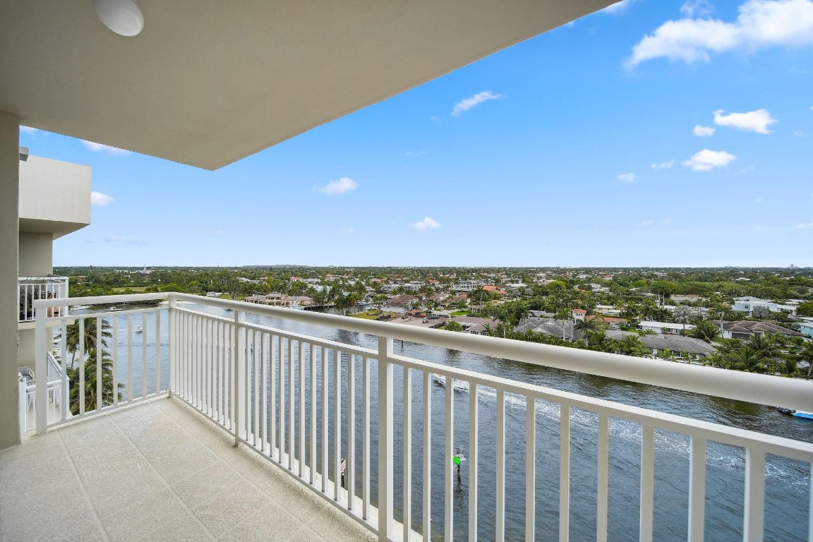 waters edge condo - Residential