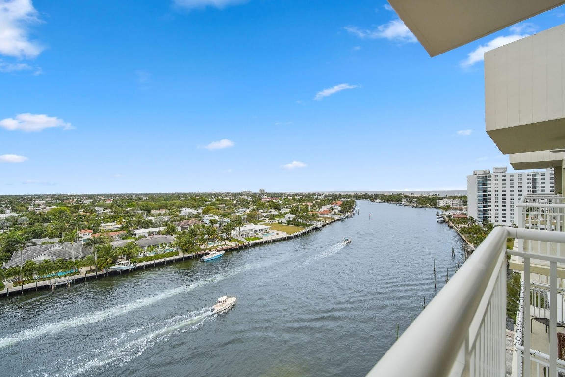 waters edge condo - Residential