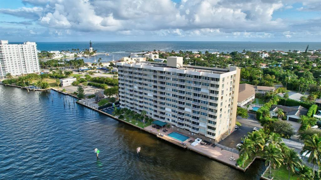 waters edge condo - Residential