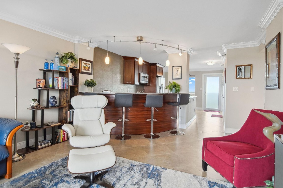 waters edge condo - Residential