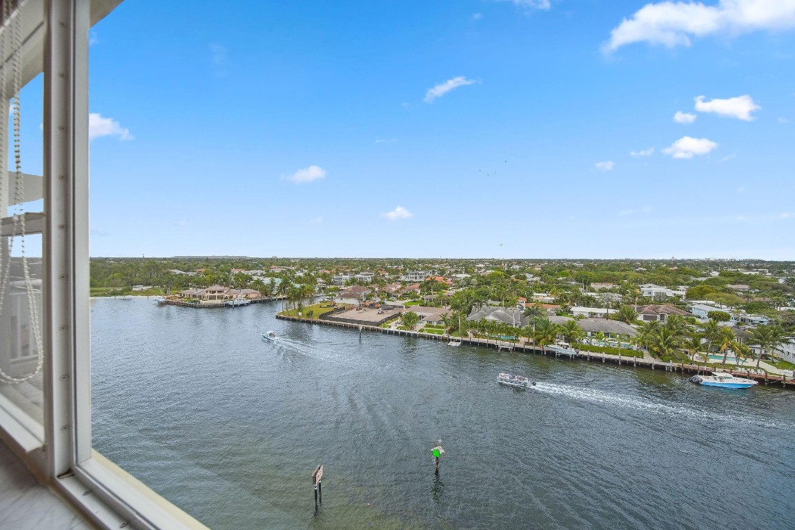 waters edge condo - Residential