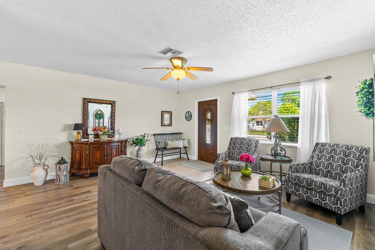 FLORAL PARK - Residential