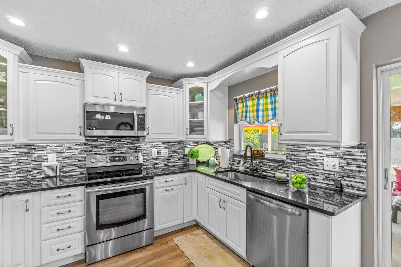 FLORAL PARK - Residential