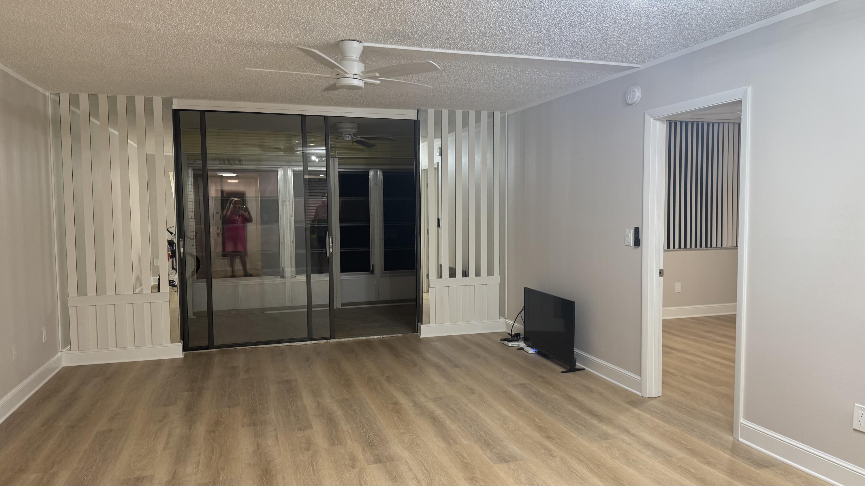 PALM SPRINGS 3 - Residential