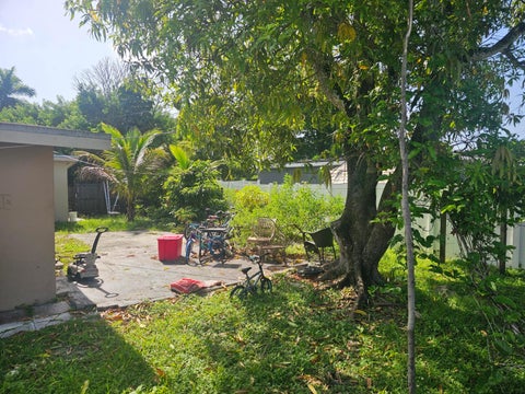 Tiny photo for 6134 HOGAN CREEK Road, Margate, FL 33063 (MLS # B26065033)