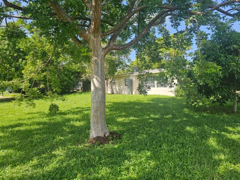 Tiny photo for 6134 HOGAN CREEK Road, Margate, FL 33063 (MLS # B26065033)