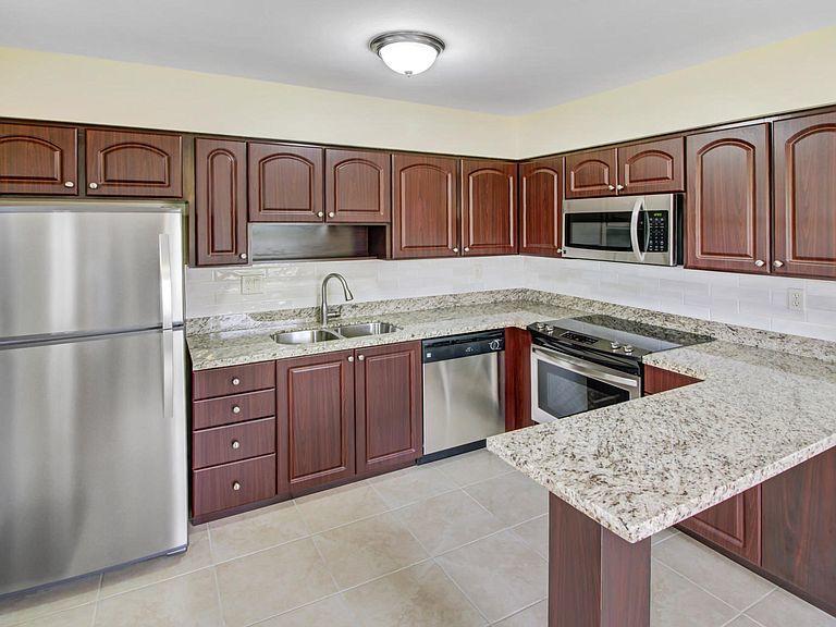 Photo of 685 Glouchester Street, Boca Raton, FL 33487 (MLS # R10698855)